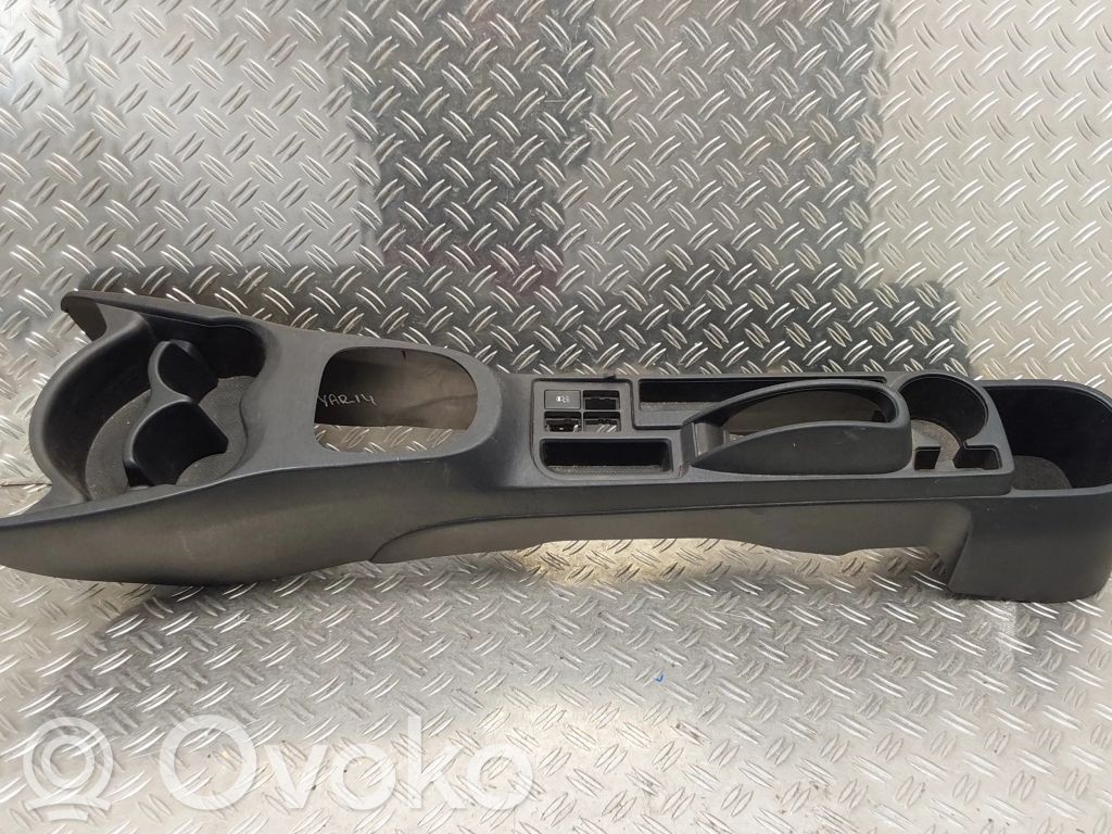 Toyota Yaris Centrinė konsolė 