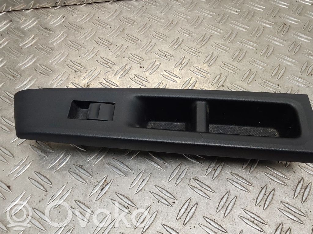 Toyota Yaris Electric window control switch 