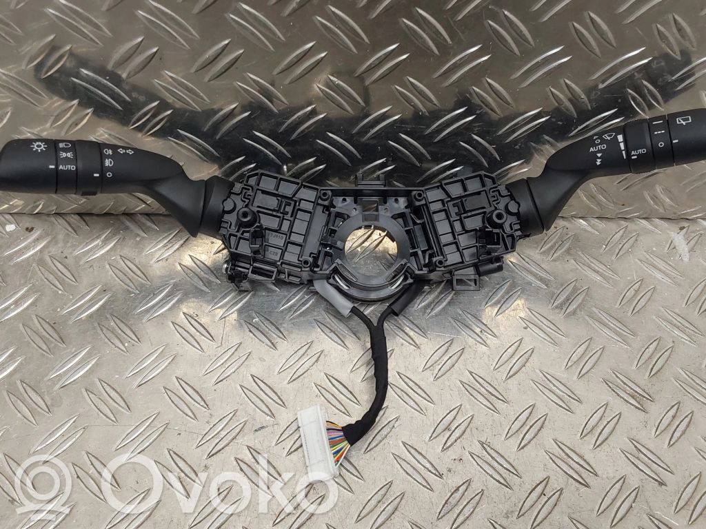 Toyota Yaris XP210 Wiper turn signal indicator stalk/switch 