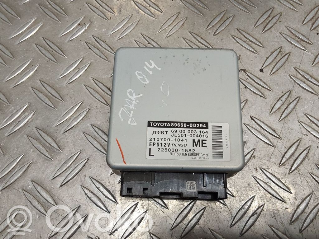 Toyota Yaris Support calculateur moteur 