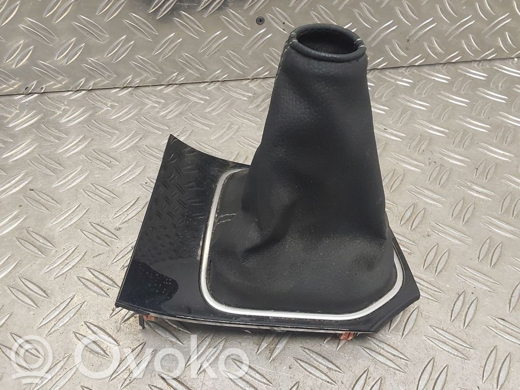 Toyota Auris E180 Gear lever shifter trim leather/knob 