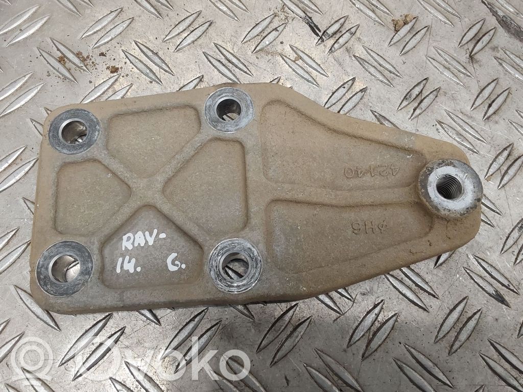 Toyota RAV 4 (XA40) Rear differential/diff mount bracket 