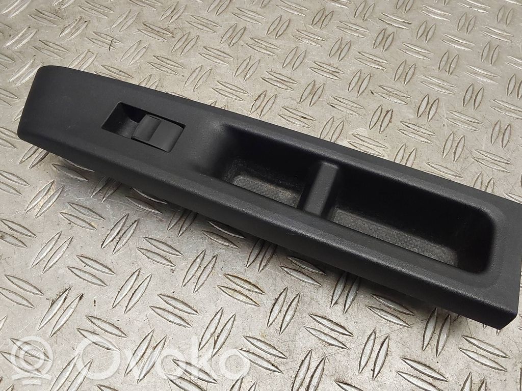 Toyota Yaris Electric window control switch 