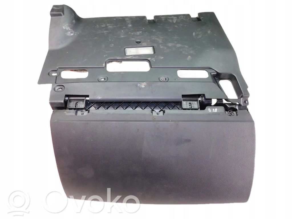 Glove box set   7027427