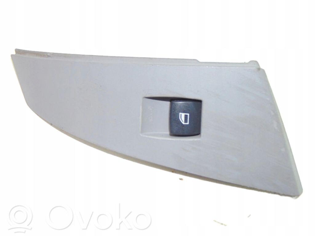 Electric window control switch   6940329