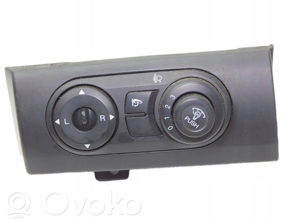Chevrolet Captiva Przełącznik świateł 