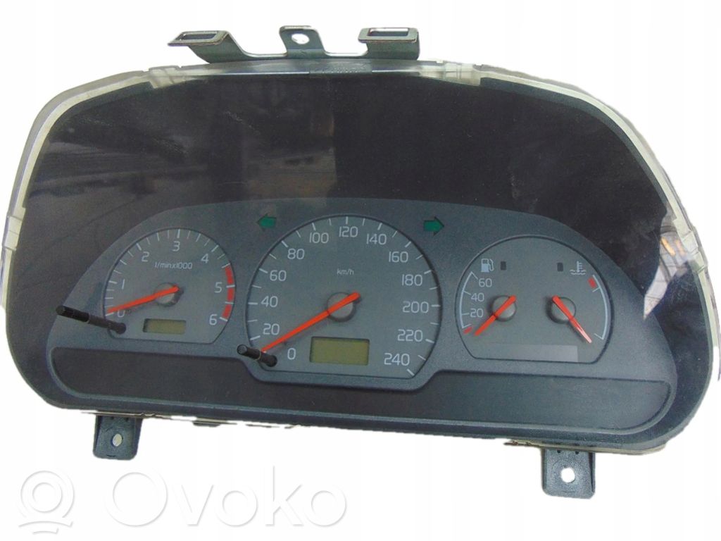 Volvo S40, V40 Spidometrs (instrumentu panelī) 