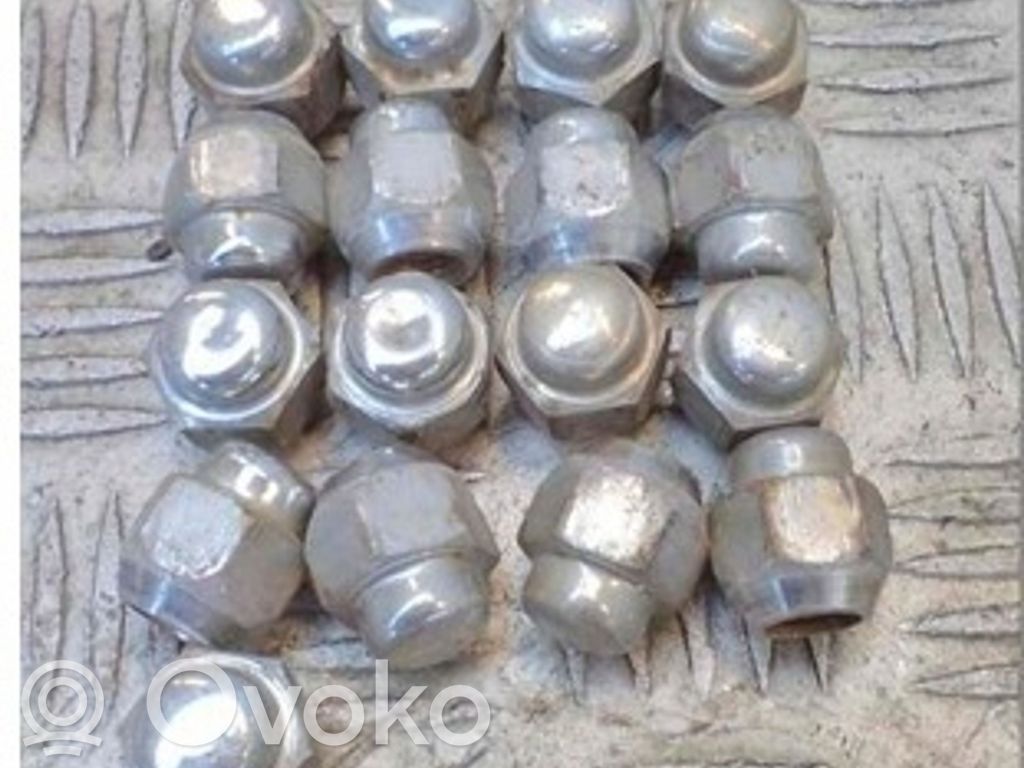 Tuercas/tornillos