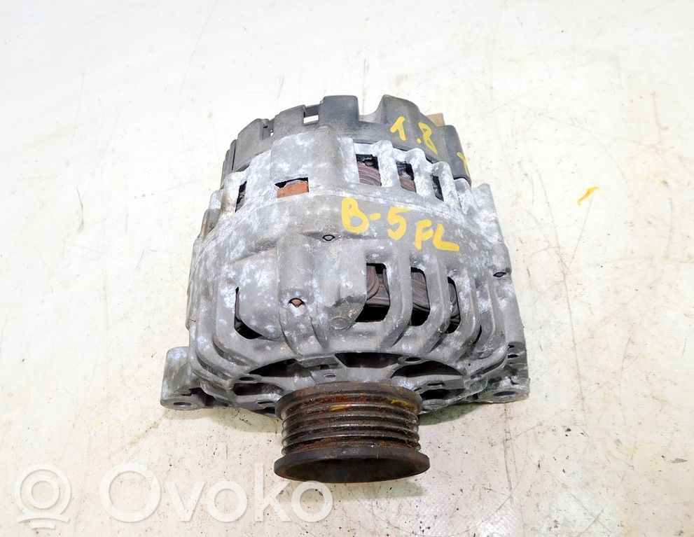 Volkswagen PASSAT B5.5 Alternador 