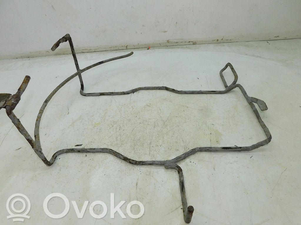 Opel Zafira B Supporto di montaggio ruota di scorta 