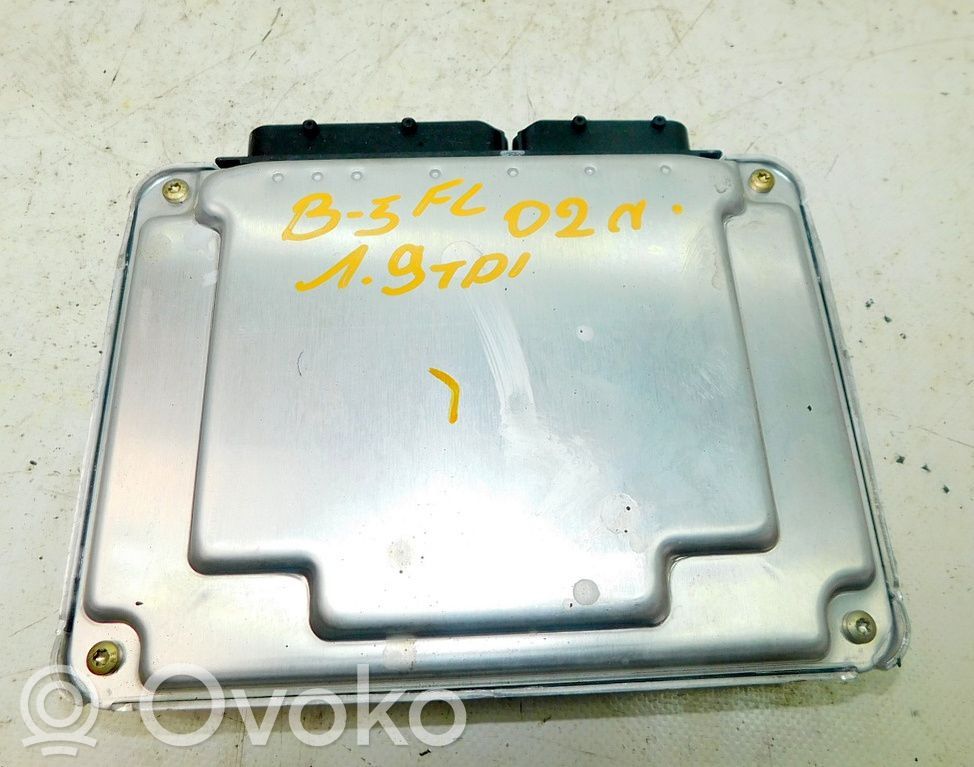 Volkswagen PASSAT B5.5 Komputer / Sterownik ECU silnika 