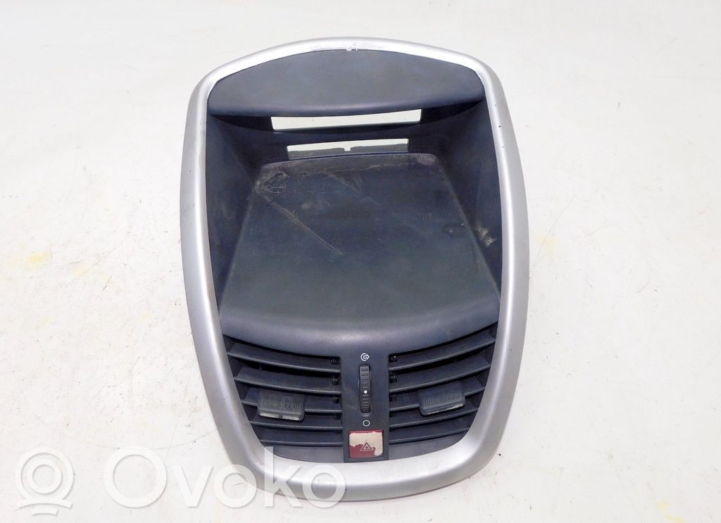 Peugeot 207 Paneļa apdare 