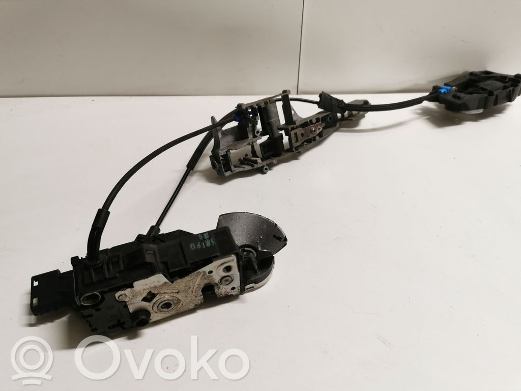 Citroen C4 I Picasso Etuoven lukko 