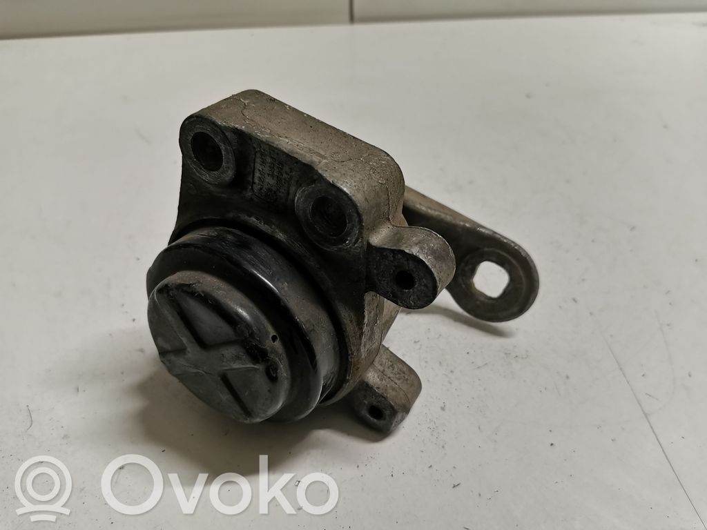 Ford Mondeo Mk III Engine mount bracket 