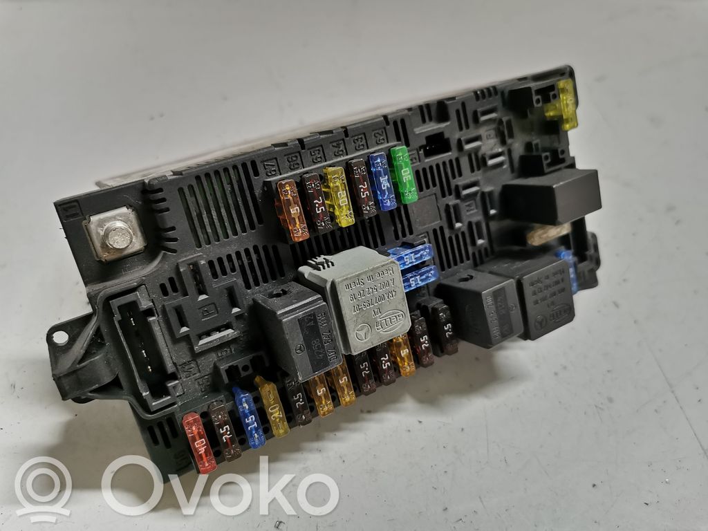 Mercedes-Benz E W211 Módulo de fusible 