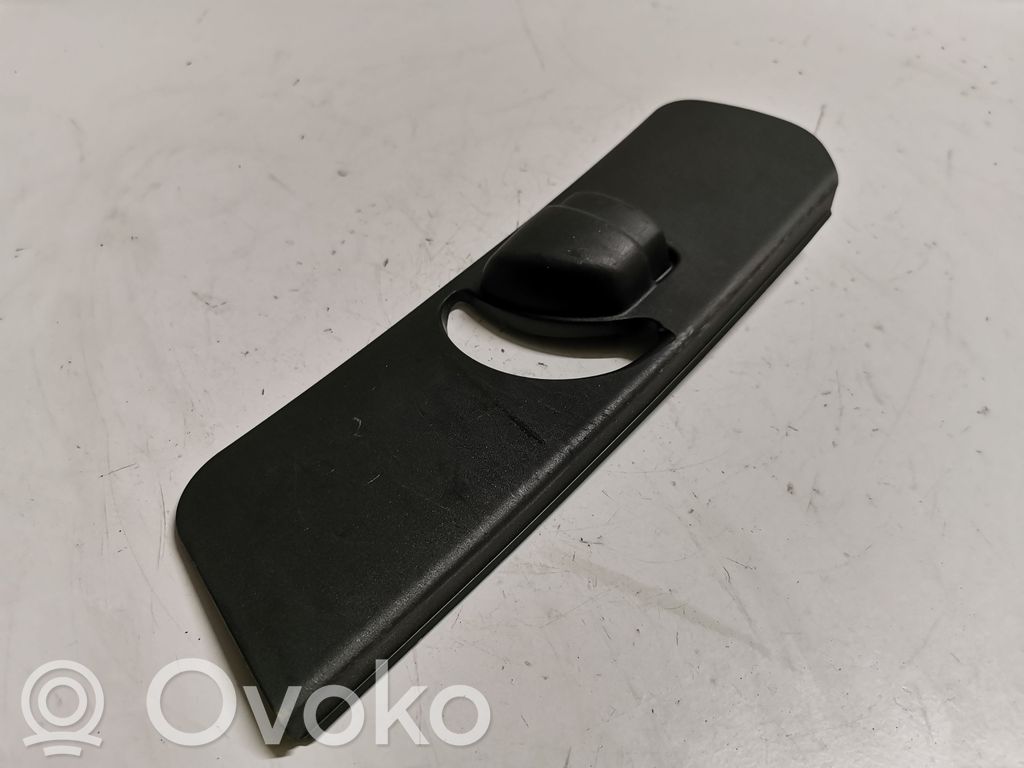 Otros repuestos del interior   01526019