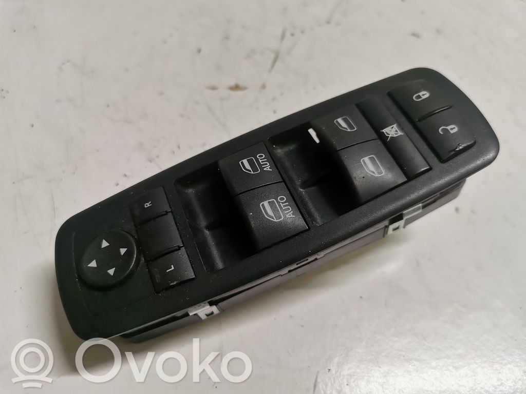 Dodge Durango Electric window control switch 