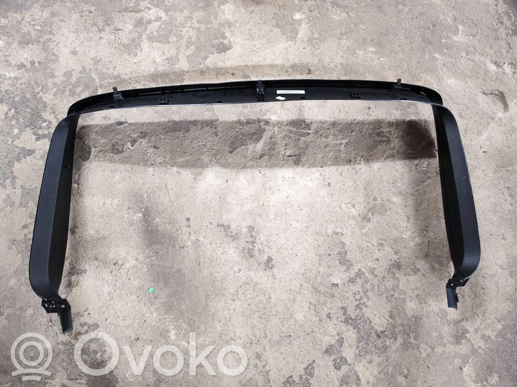 Porsche Macan (95B) Tailgate trim 