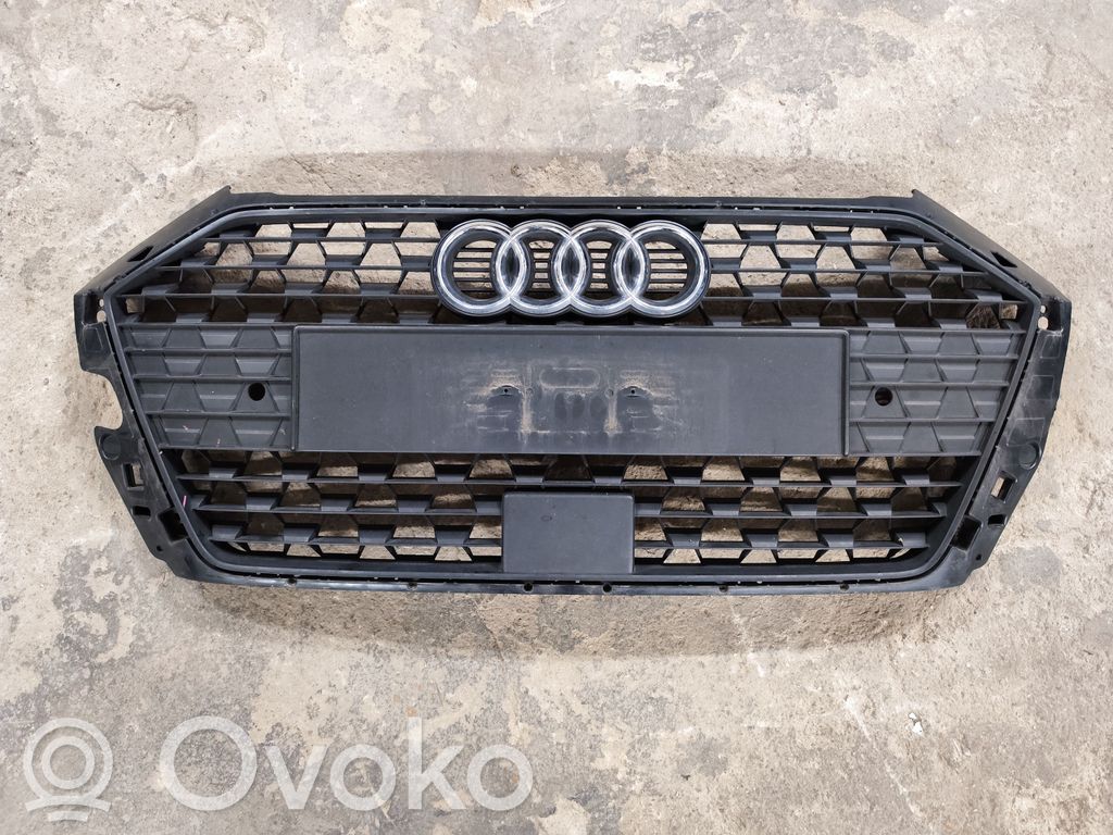 Audi A1 Etupuskurin ylempi jäähdytinsäleikkö 