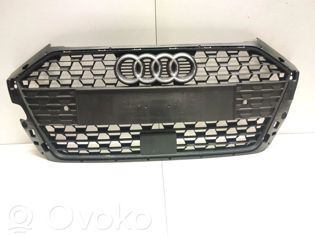Audi A1 Etupuskurin ylempi jäähdytinsäleikkö 