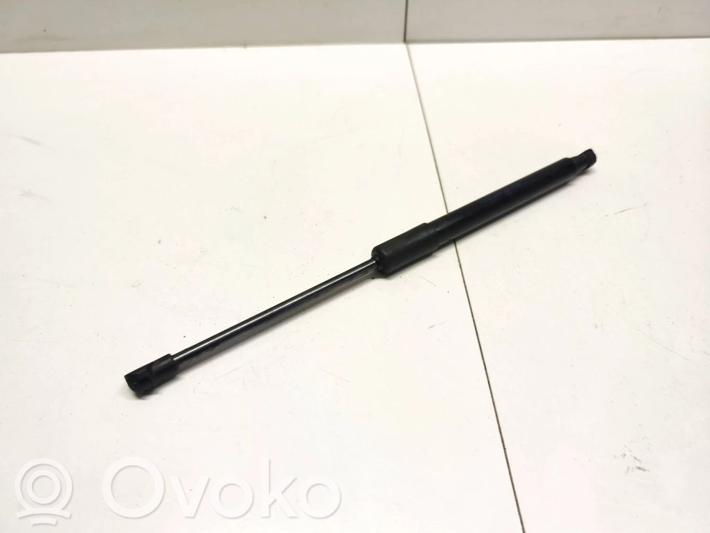 Audi A5 Siłownik maski przedniej 