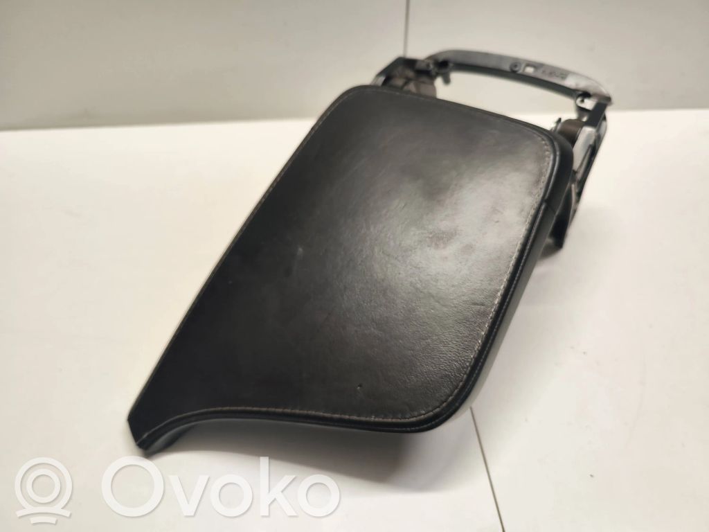 Volvo XC90 Armrest 