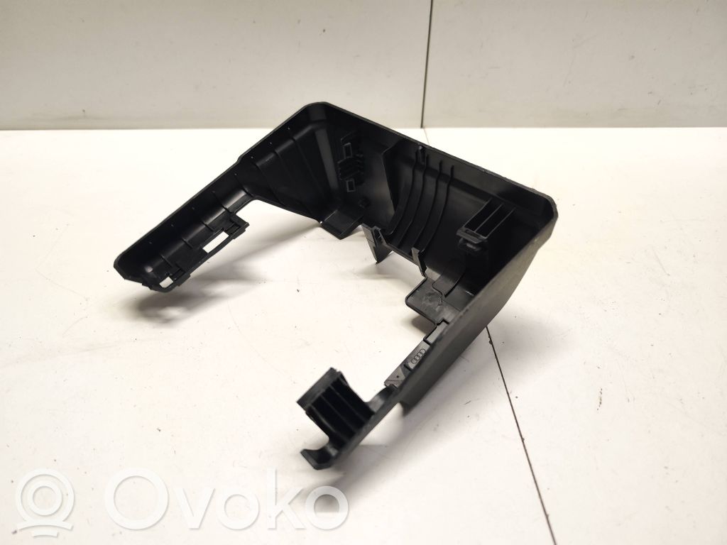 Audi Q7 4M Moldura cubierta de la guía del asiento trasero 