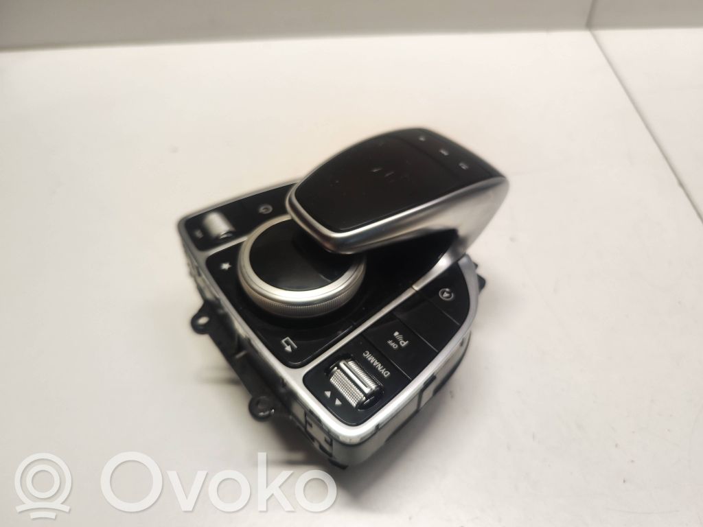 Mercedes-Benz C W205 Unidad central de control multimedia 