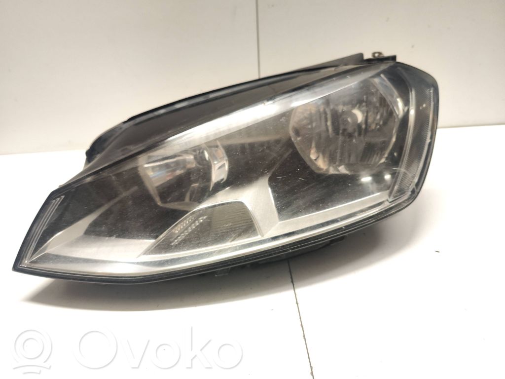 Volkswagen Golf VII Lampa przednia 