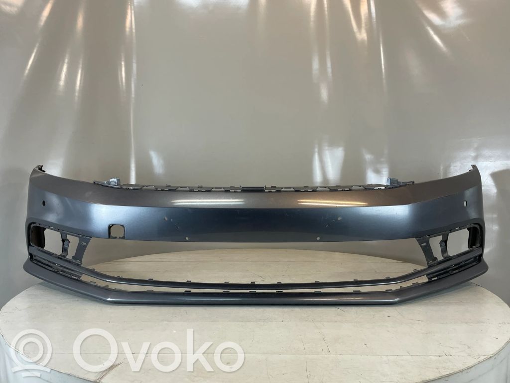 Volkswagen Jetta VI Bară față 