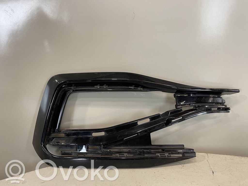 Volkswagen PASSAT B8 Grilă inferioară bară față 
