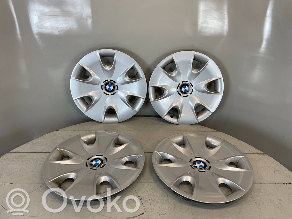 BMW 1 E81 E87 Kojelaudan sivutuuletussuuttimen kehys 