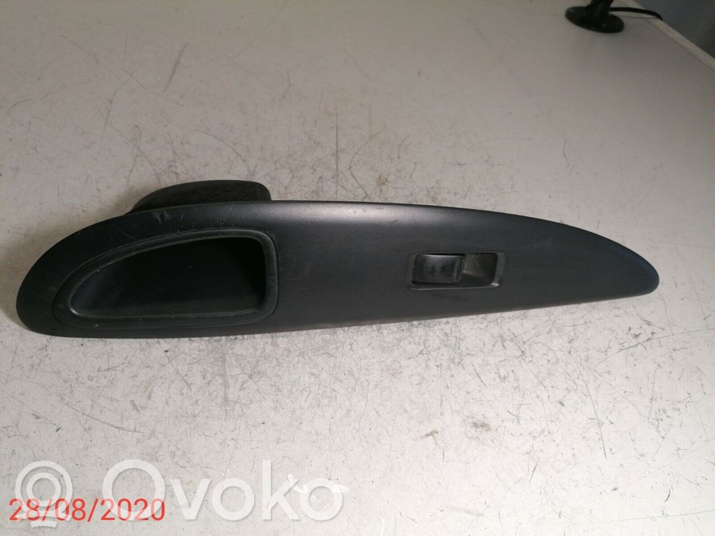 Nissan Primera Przyciski szyb 