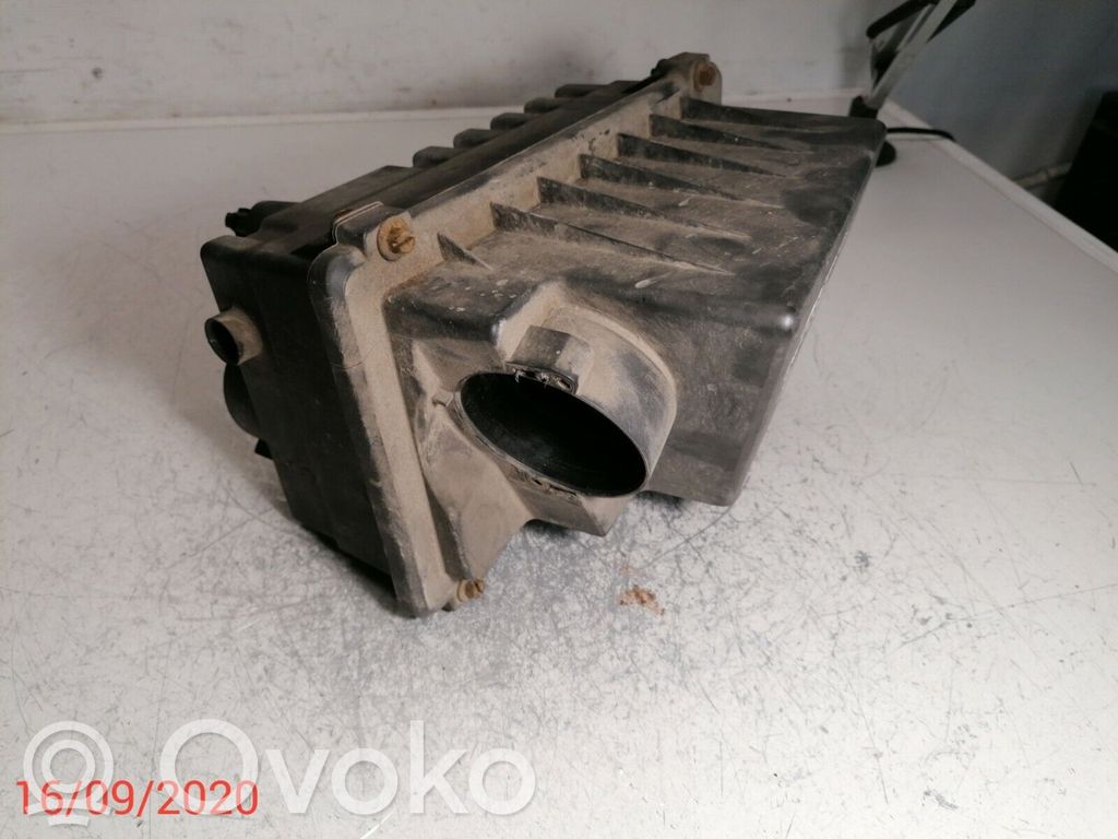 Air filter box   98AB9643