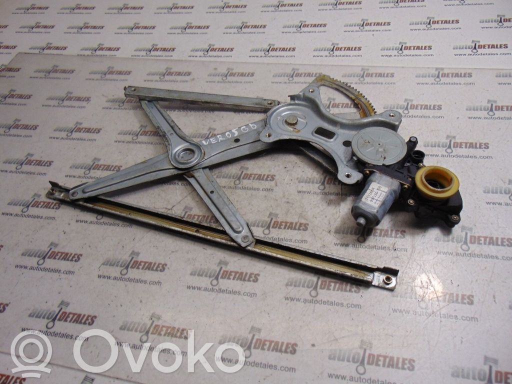 Toyota Corolla Verso AR10 Elektryczny podnośnik szyby drzwi tylnych 