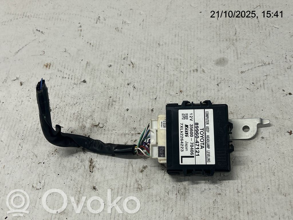Toyota Prius+ (ZVW40) Módulo de luz LCM 