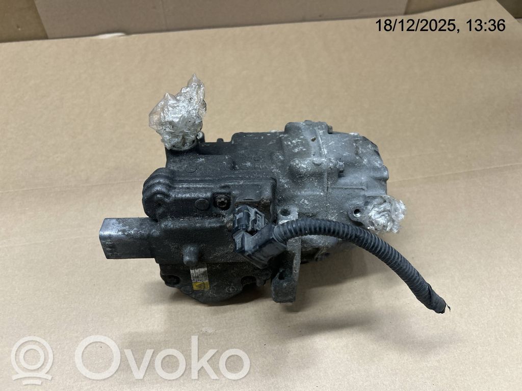 Toyota Prius (XW30) Kompresor / Sprężarka klimatyzacji A/C 