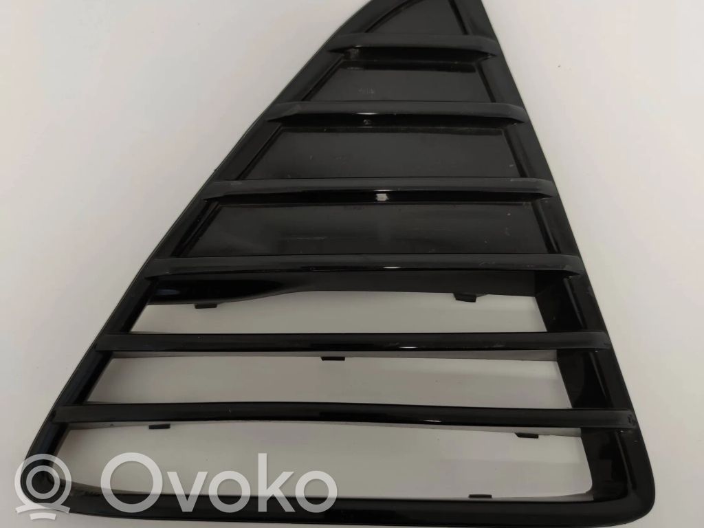 Ford Focus Apakšējais režģis (trīsdaļīgs) 