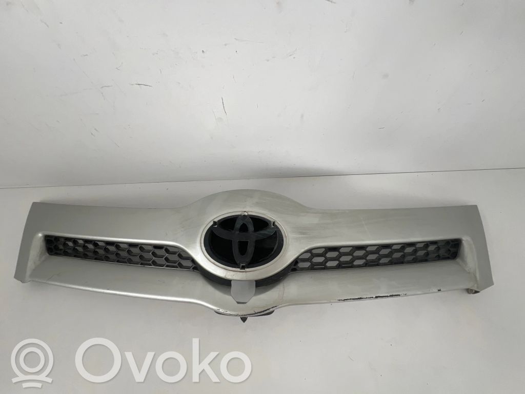 Toyota Corolla Verso AR10 Front grill 