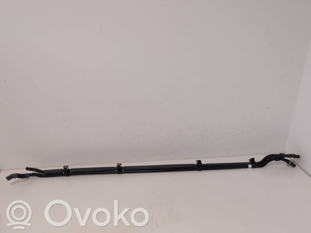 Audi e-tron Engine coolant pipe/hose 