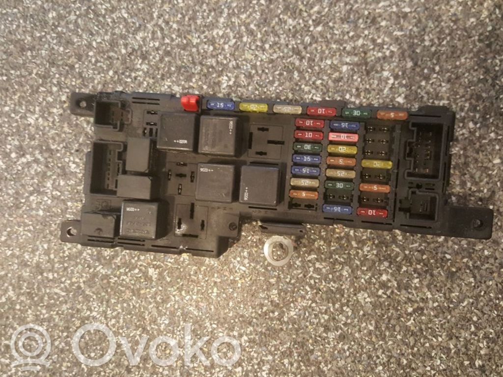 Volvo V70 Fuse module 