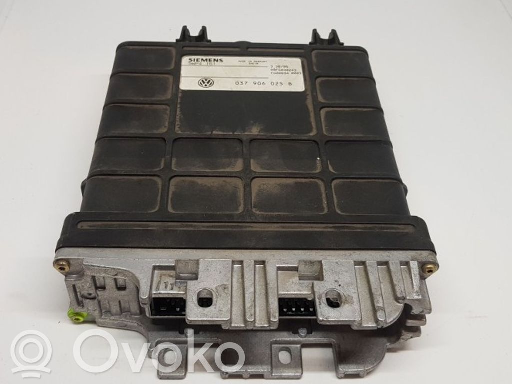 Volkswagen Transporter - Caravelle T5 Engine control unit/module 