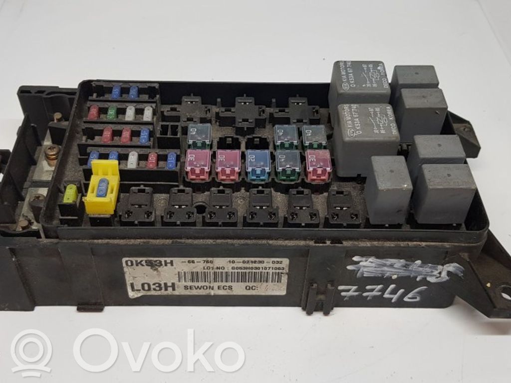 KIA Carnival Fuse module 