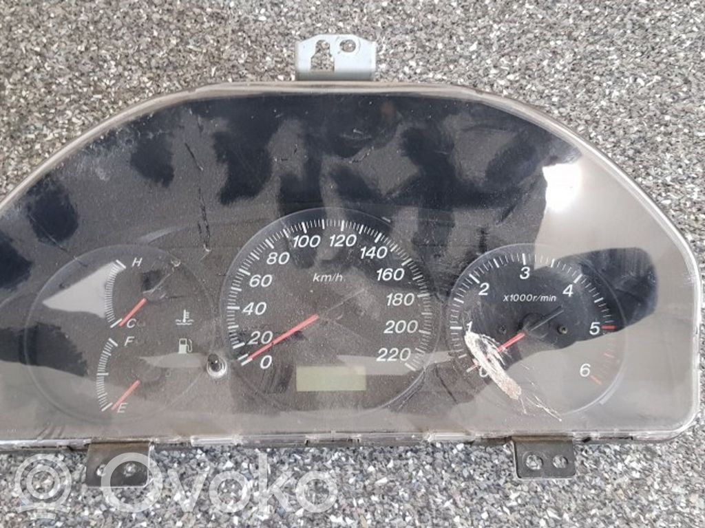 Mazda Premacy Speedometer (instrument cluster) 
