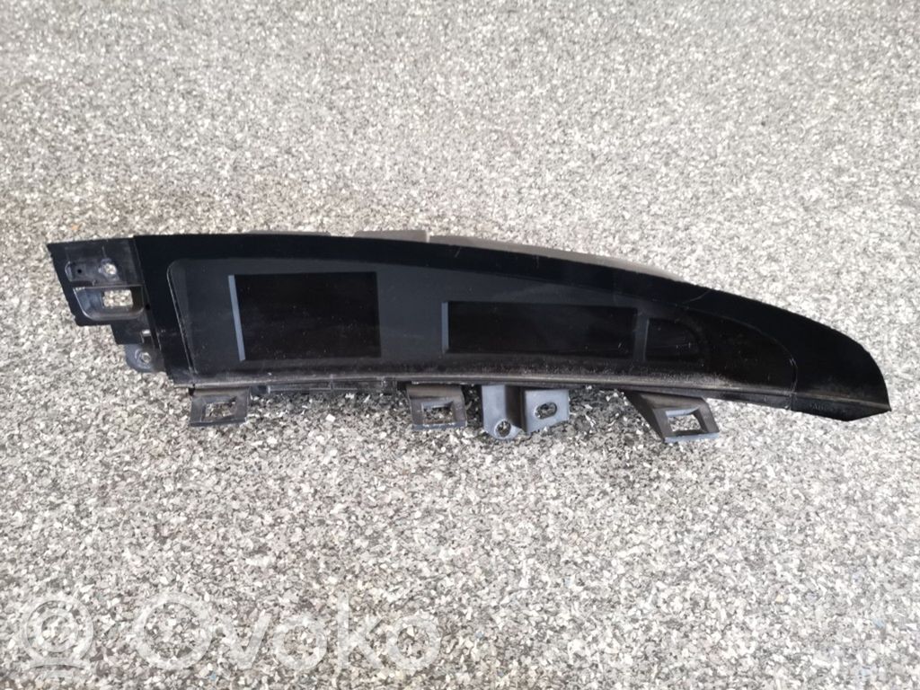 Mazda 3 II Speedometer (instrument cluster) 