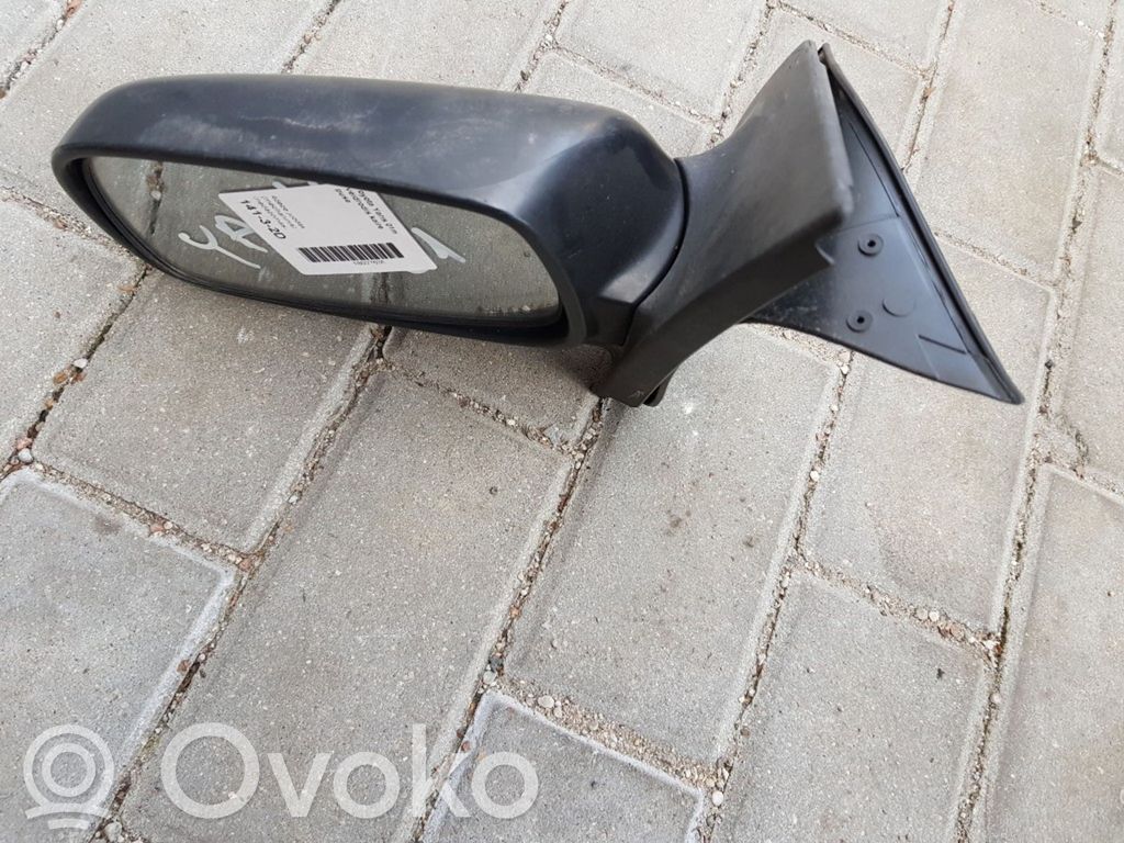 Toyota Yaris Elektryczne lusterko boczne drzwi przednich 