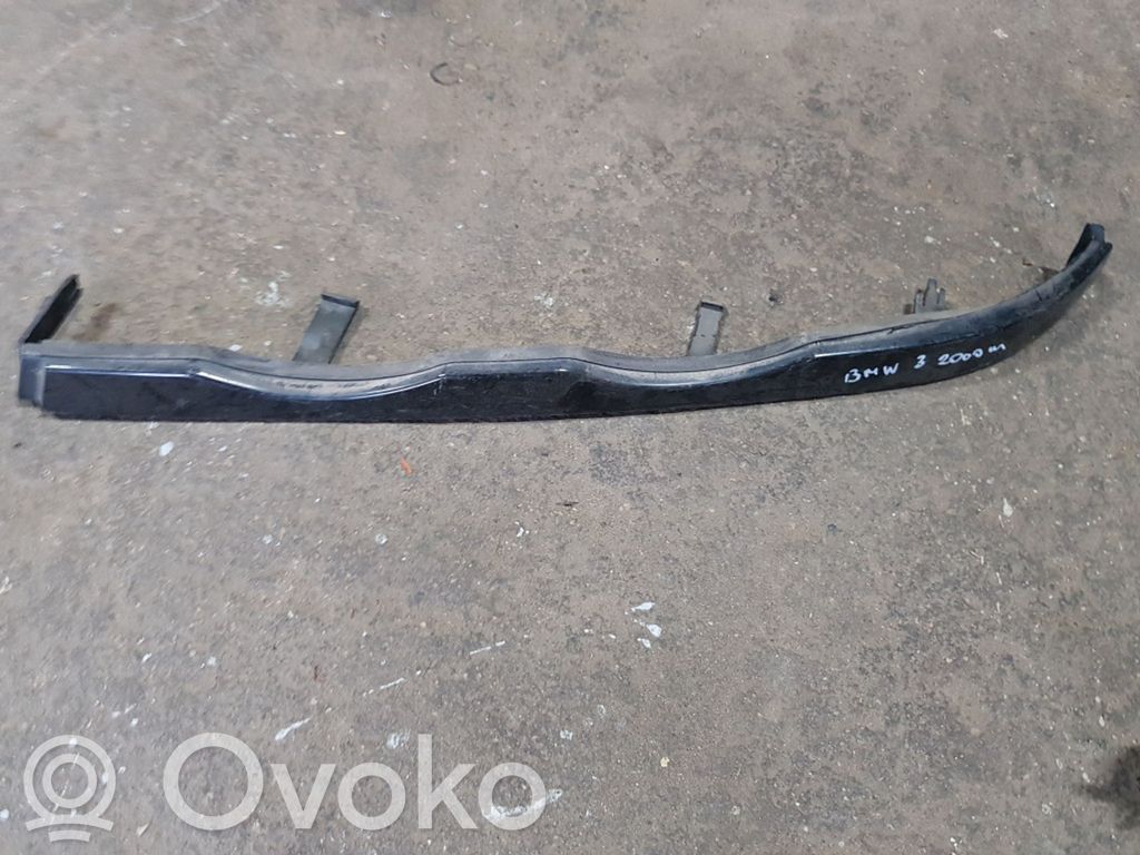 Under headlight/headlamp trim   8208481