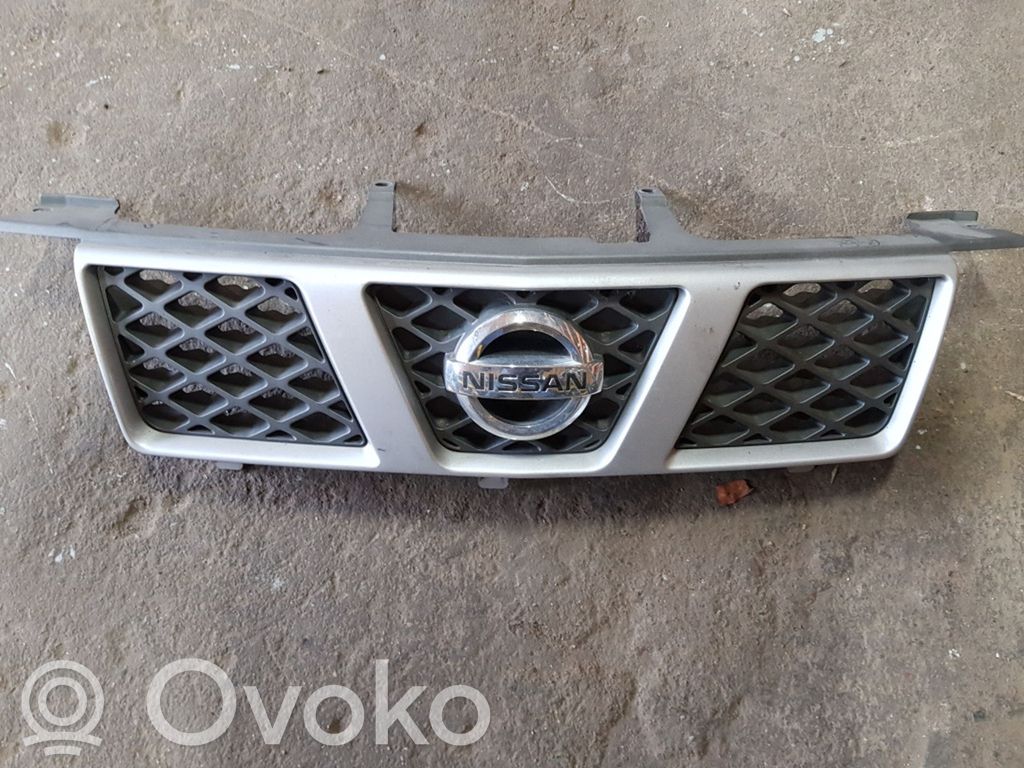 Nissan X-Trail T30 Grotelės viršutinės 