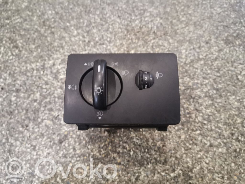 Ford Focus Light switch 
