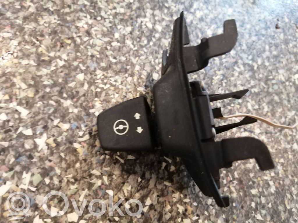 BMW X5 E70 Steering wheel adjustment switch 
